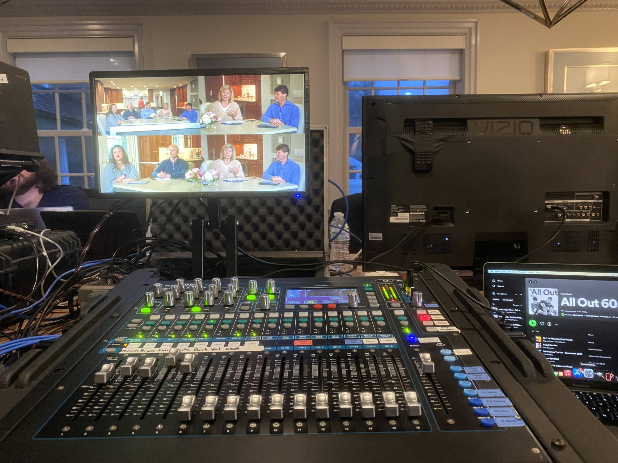 Live streaming broadcast